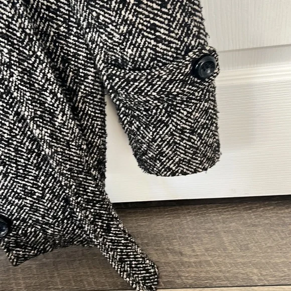 Forever 21 Winter Jacket - Picture 8 of 10